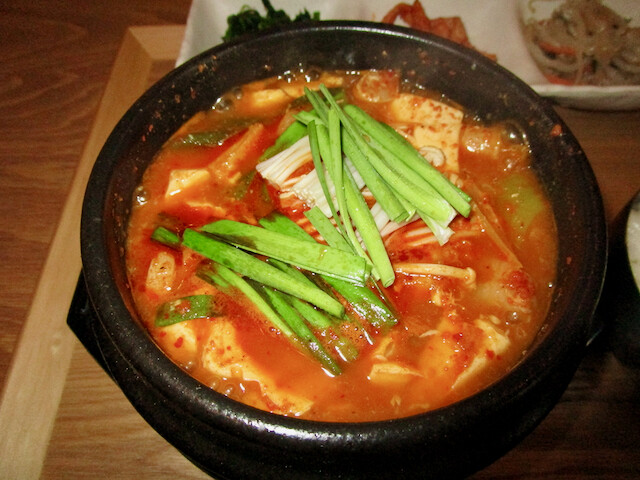 新大久保 シンサドン ホランイ コプチャン ホルモン純豆腐チゲ定食