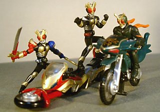 キャラウィール 栄光のライダーマシン 平成ライダーセット C.W.U.E.