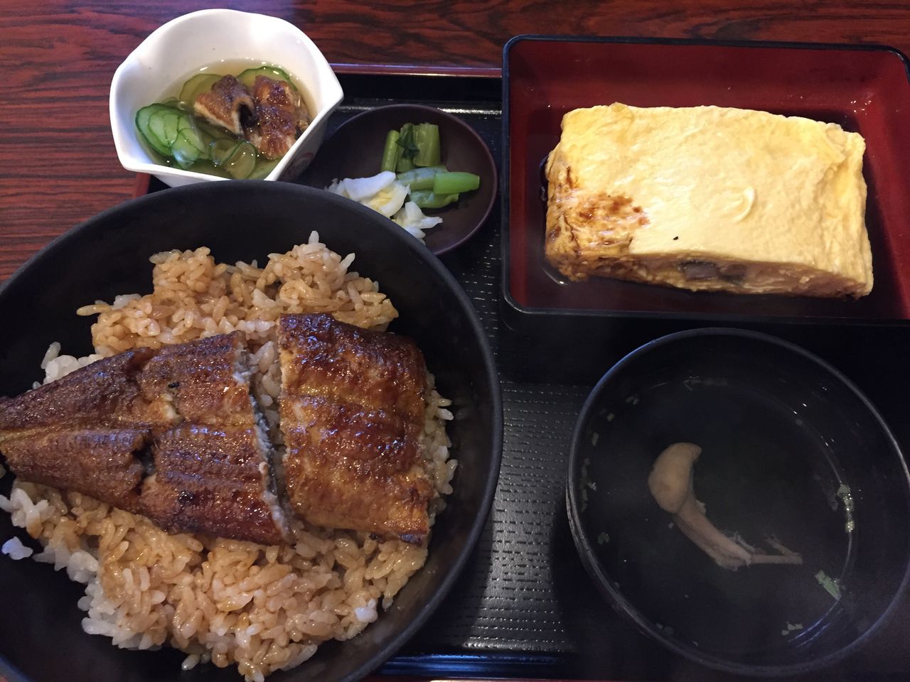 堺筋本町のうな茂 美味しい鰻屋さん 我が家の猫たちと日々陶芸と水泳 堺筋本町のうな茂 美味しい鰻屋さん 我が家の猫たちと日々陶芸と水泳