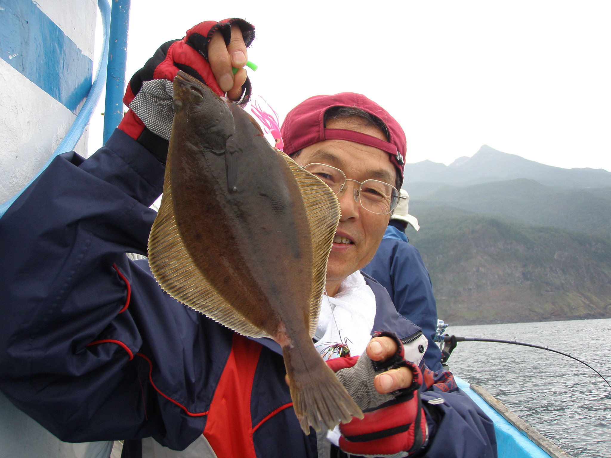 ウトロでシャケ 北海道の船釣り