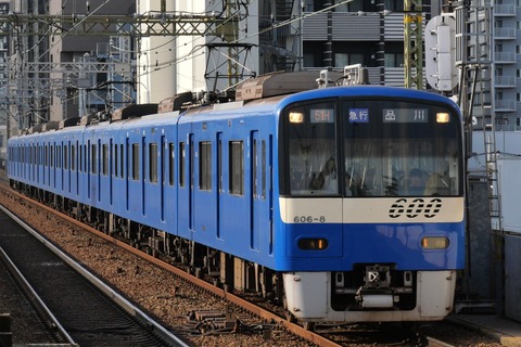 P1008687