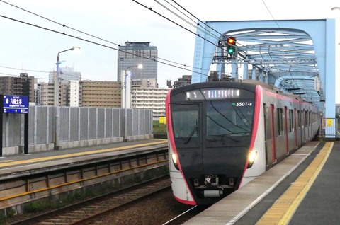 P1600431