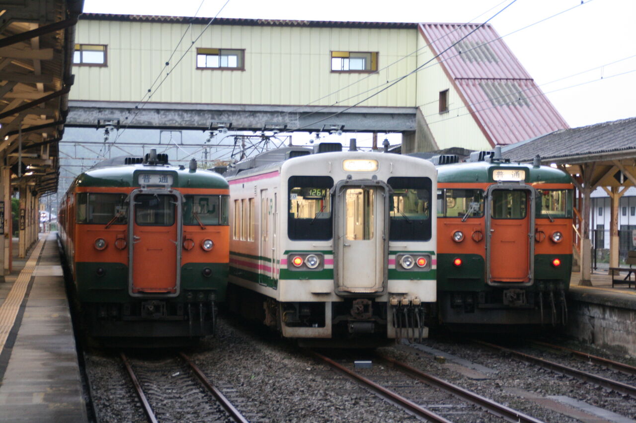 185系湘南色 プラレール リアルクラス 185系特急電車(踊り子・湘南ブロック色