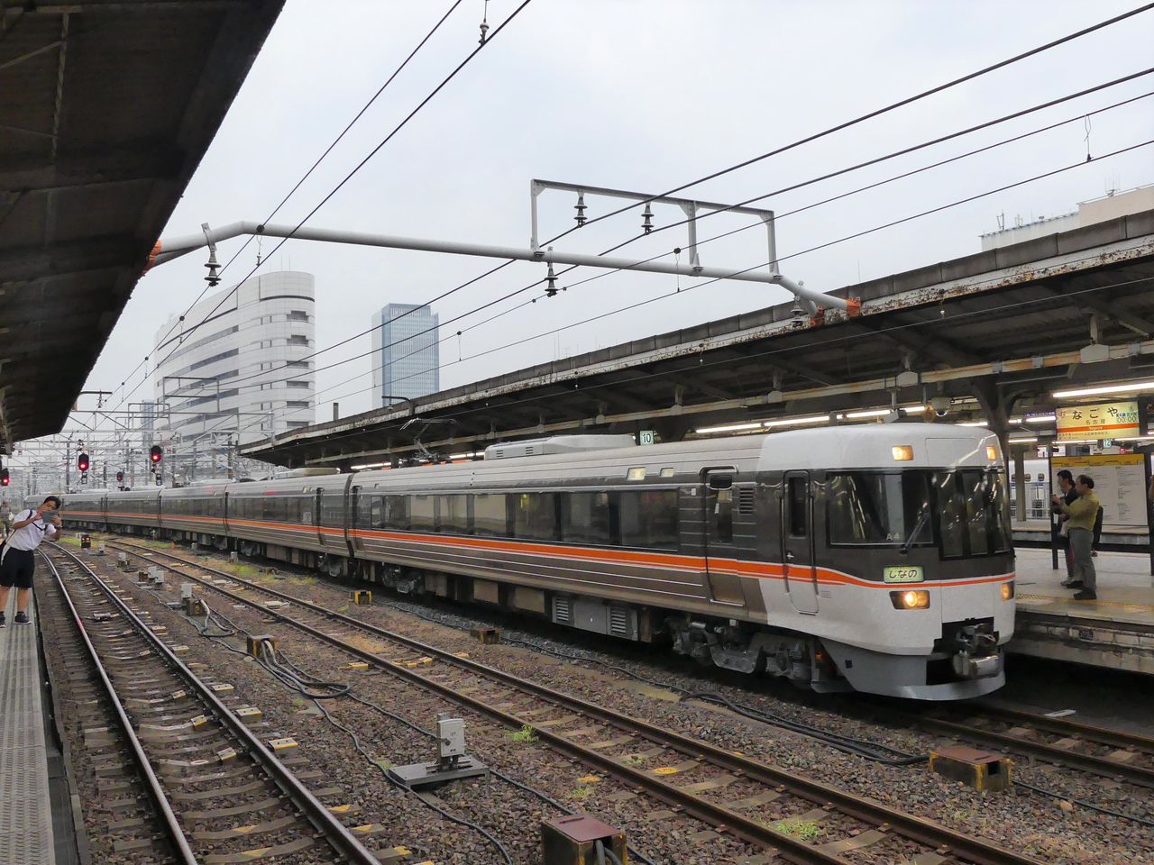 9/21,22に運転された諏訪しなの号乗車記念の特大ステッカー
