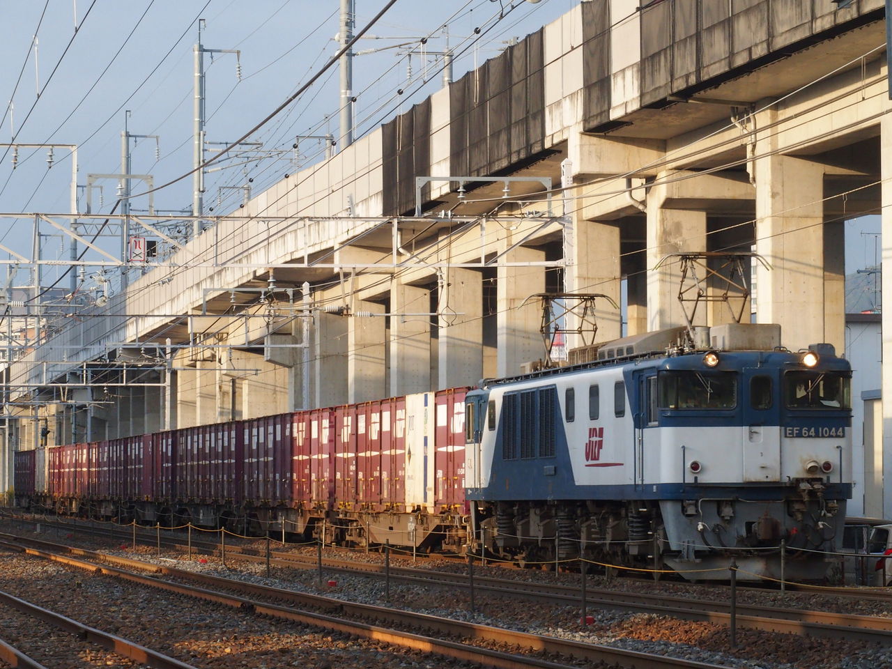 本日(10/30)のDE10牽引貨物89レ+EF64重連貨物83 本日(10/30)のDE10牽引貨物89レ+EF64重連貨物83