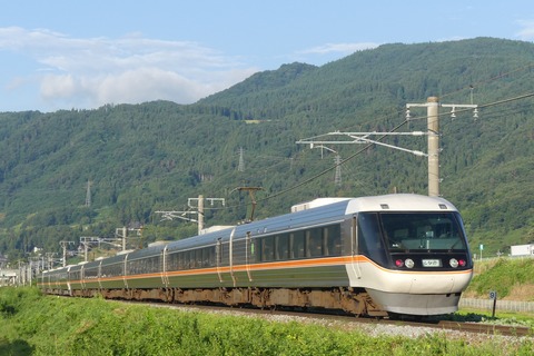 ➁1002M　特急［WVしなの２号］（R5.8.17）