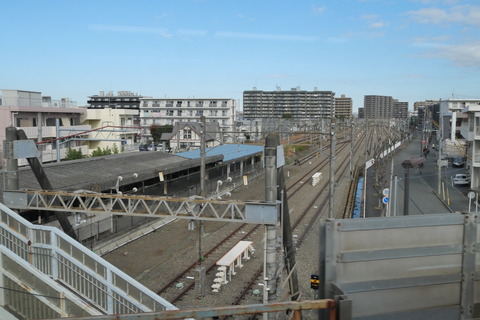 P1005793