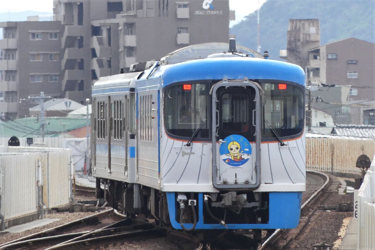 JR四国1000系+土佐くろしお鉄道9640系併結普通列車 JR四国1000系+土佐くろしお鉄道9640系併結普通列車