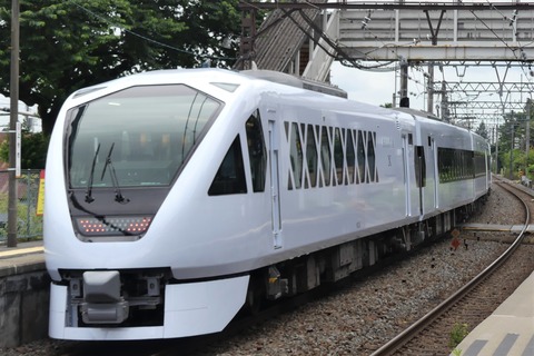P1570587