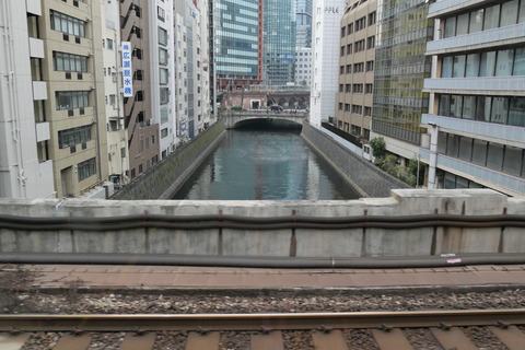 P1007590