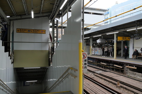 P1007681