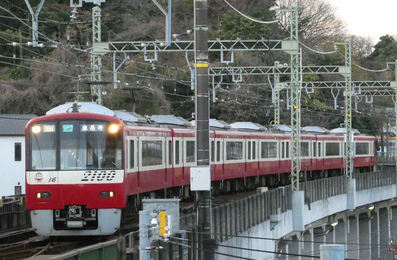 Y*O様 東急車両 鉄道車両製造銘板 京浜急行 726？ 京急、業界初！鉄道車両部品を再利用したマンション販売へ 「車両番号