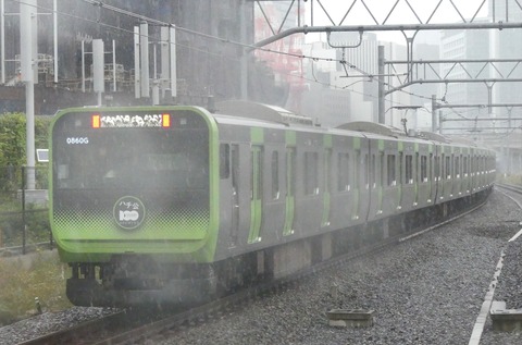 P1600876