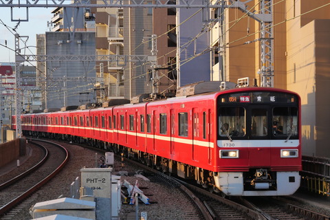 P1005573