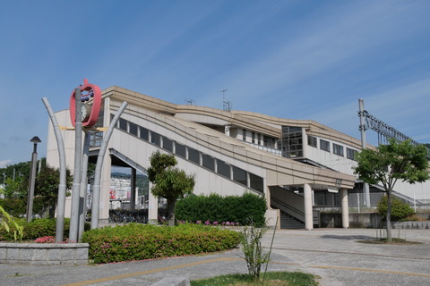 P1009882