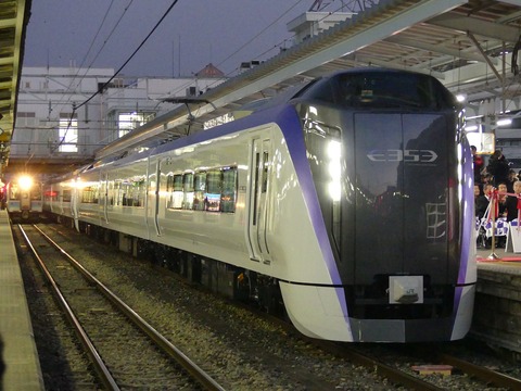か*ず様 ※実使用品 松本駅 スーパーあずさ号 8号車 指定席 乗車位置案内板 あずさの座席位置と車両編成は？進行方向とおすすめ指定席を検証