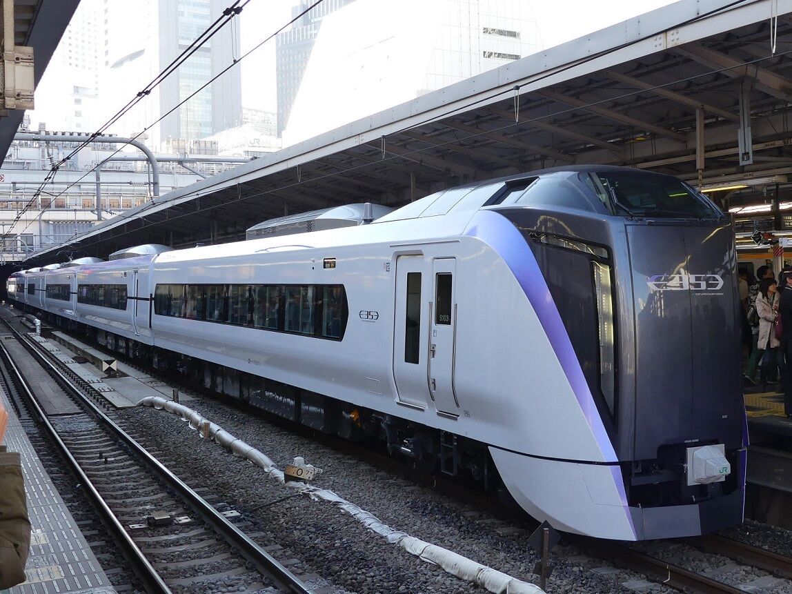 スーパーあずさ号 乗車位置案内板