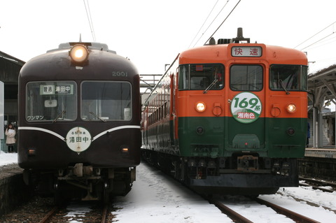 045