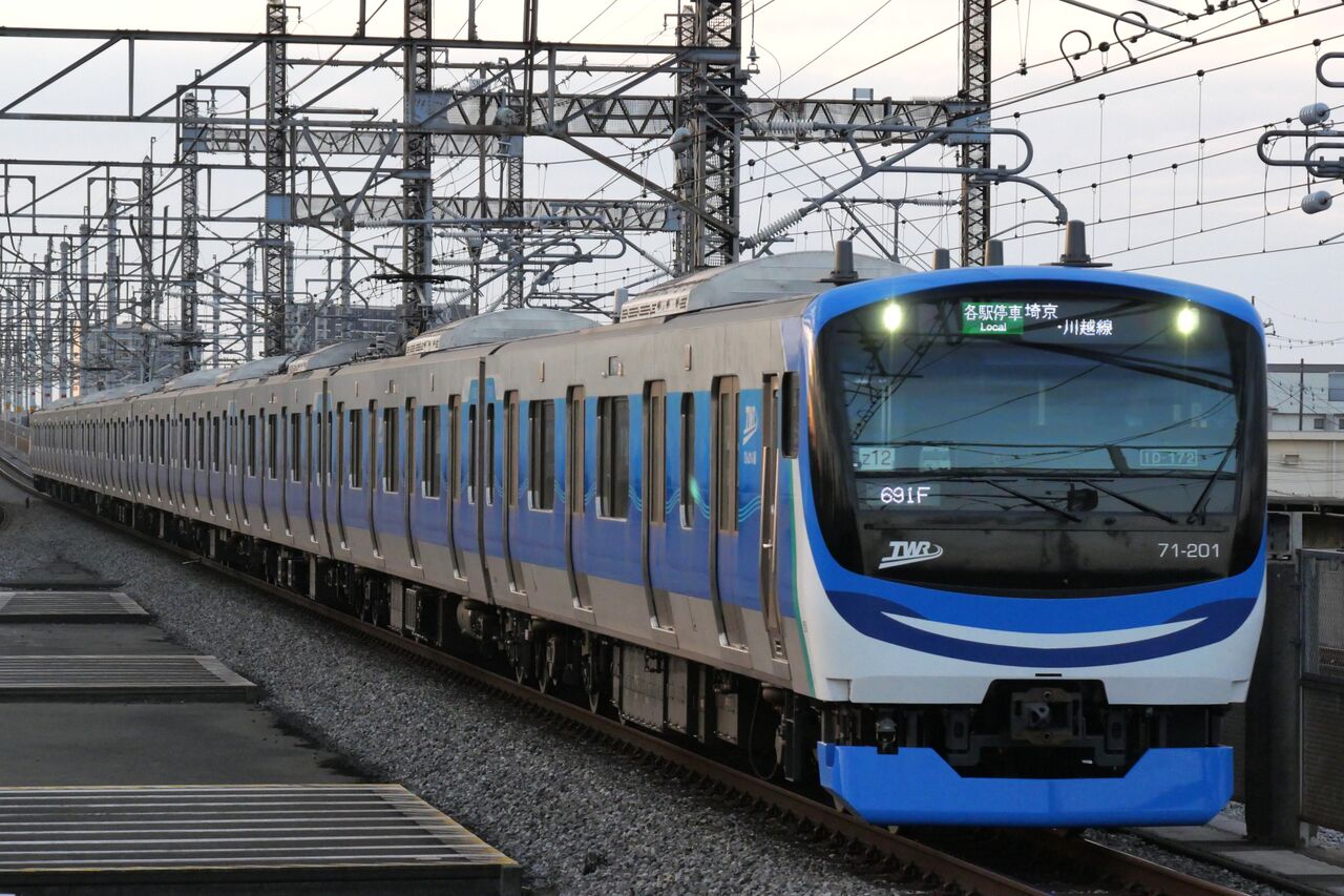 ちひろ様ppwht 東京臨海高速鉄道】「優しい微笑み」が印象的な車両に りんかい線の