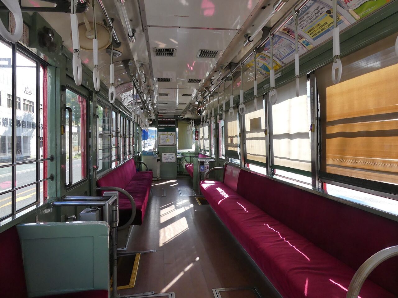 【土佐電鉄　中山駅】駅名板　枝川←中山→八代通 土佐電鉄 中山駅】駅名板 枝川←中山→八代通