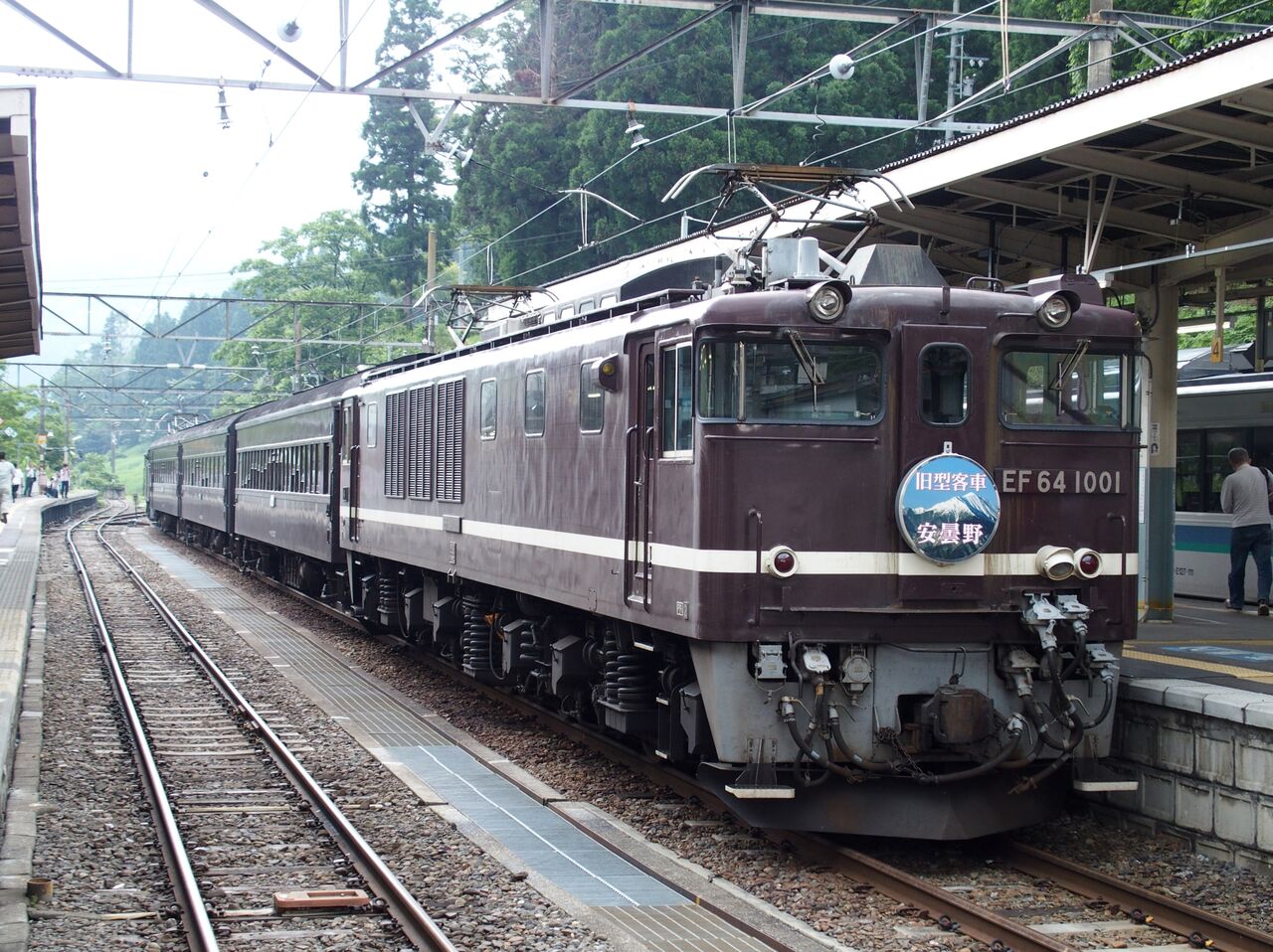 快速［旧型客車安曇野］乗車記（H27.6.27） : TOMODACHIYA
