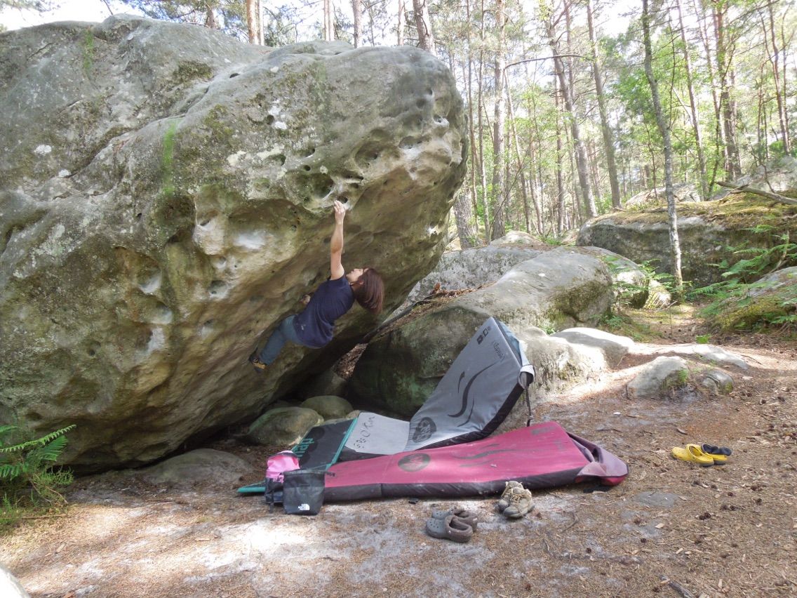 クラッシュパッドのレンタル Fontainebleau 準備編 その2 呑んで登ってまた呑んで