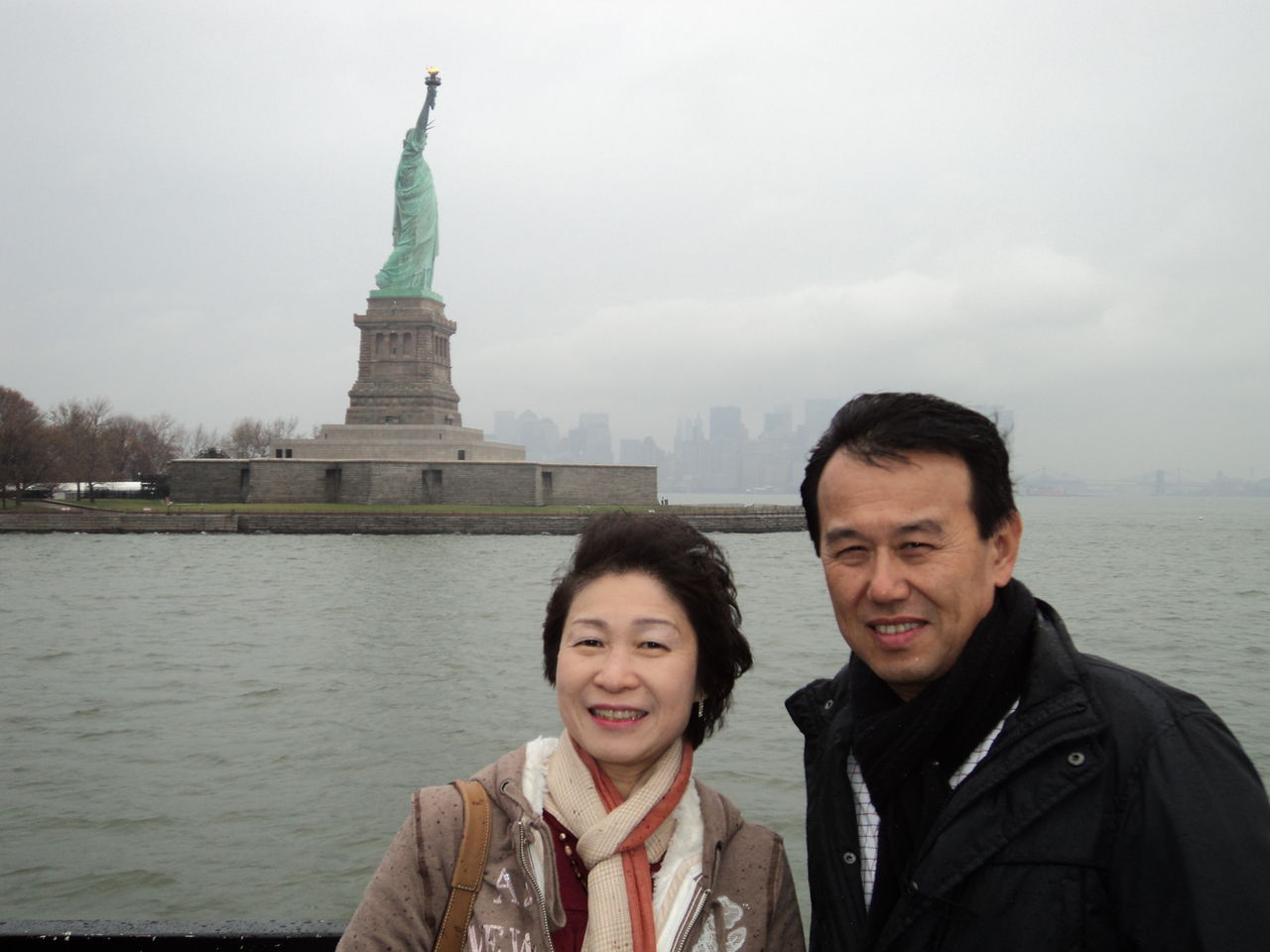 Statue Of Liberty 自由の女神像の後姿 エレンのアメリカ日記 Statue Of Liberty 自由の女神像の後姿 エレンのアメリカ日記