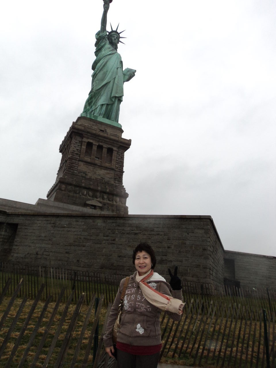 Statue Of Liberty 自由の女神像の後姿 エレンのアメリカ日記 Statue Of Liberty 自由の女神像の後姿 エレンのアメリカ日記