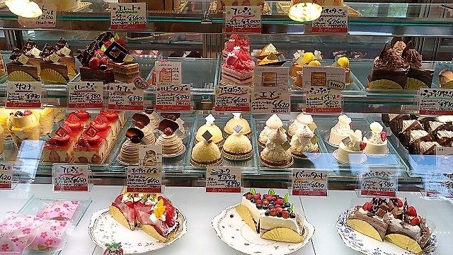 お持ち帰りスシロー パティスリーメヌエットのケーキ 食いしん坊tomo のハピ ラキ Blog お持ち帰りスシロー パティスリーメヌエットのケーキ 食いしん坊tomo のハピ ラキ Blog