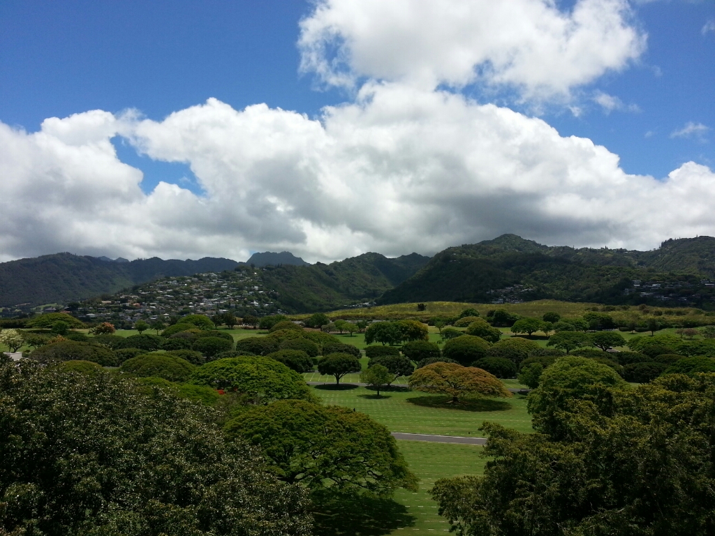 今日のハワイ 14年6月26日 滞在23日目 パンチボウルの丘 National Memorial Cemetery Of The Pacific ともこ ともこ ともこ