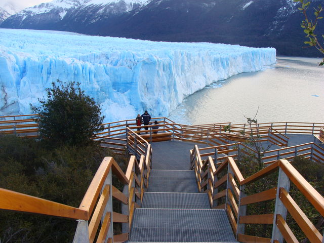 ペリトモレノ氷河への道 主観的アルゼンチン ブエノスアイレス事情