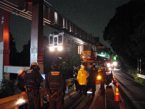 湘南モノレールがまた接触事故 クレーン車と ともこ のゆったりまったり