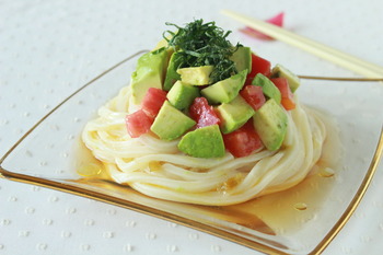 アボカドとトマトの柚子胡椒うどん (7)