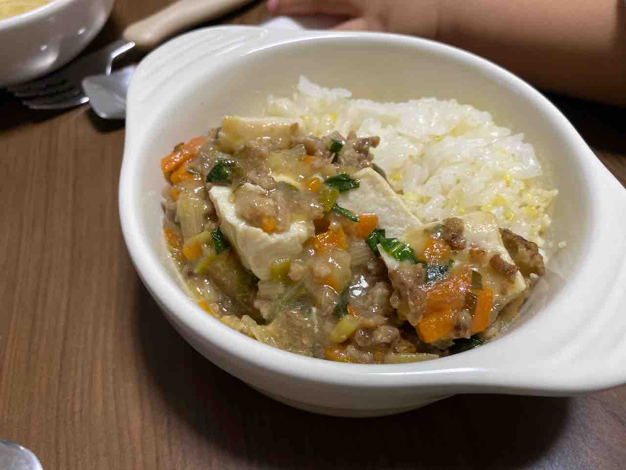 なんでも入れてアレンジしてね 給食の麻婆豆腐レシピ 保育園で働いていた管理栄養士藤原朋未がお届けする ママ楽ごはん なんでも入れてアレンジしてね 給食の麻婆豆腐レシピ 保育園で働いていた管理栄養士藤原朋未がお届けする ママ楽ごはん