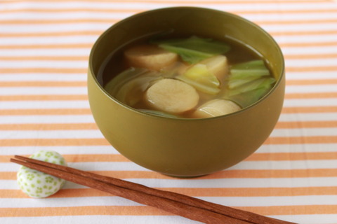 麩とキャベツのみそ汁 (3)