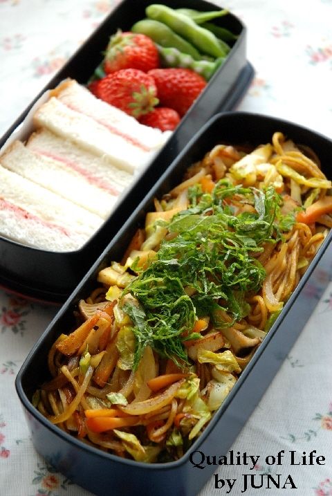 carr-yakisoba-lb.jpg