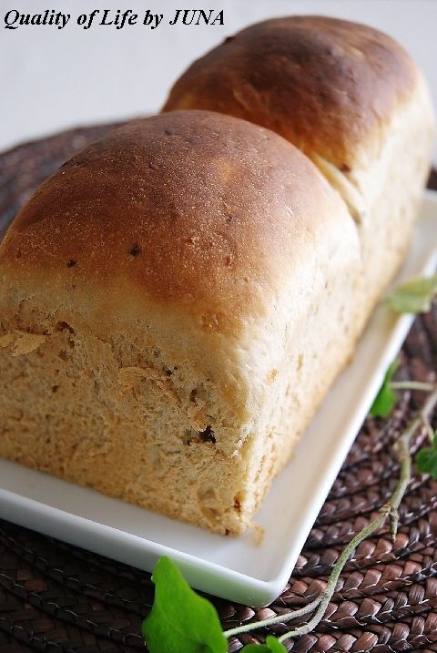 紅茶風味のアップルレーズンパンとやっと作った例のもの