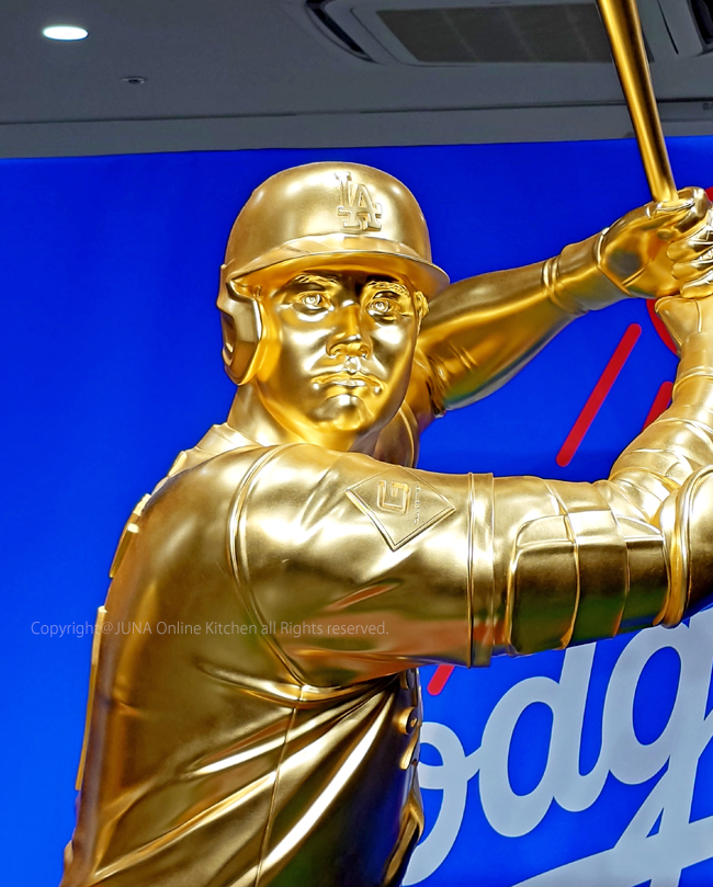 ohtani-gld-b3