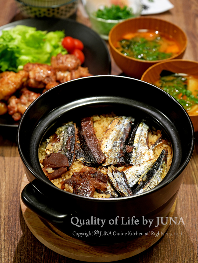 【週末のごはん】さんまと梅の炊き込みごはんとかカレーそぼろとか