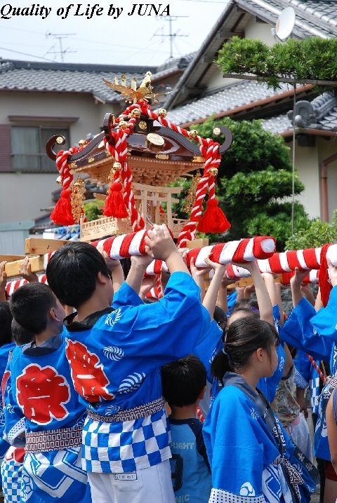 mikoshi2a.jpg