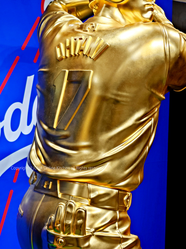 ohtani-gld-b4