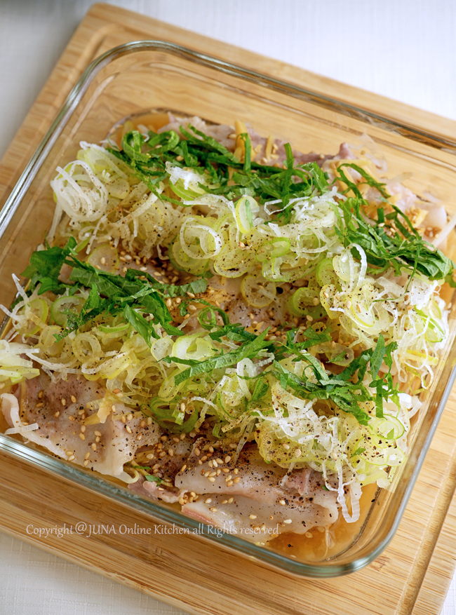 レンジで簡単!豚ともやしの薬味ぽん酢がけ