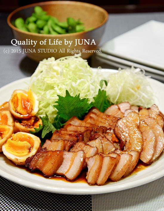 チャーシューをパンにはさみました♪