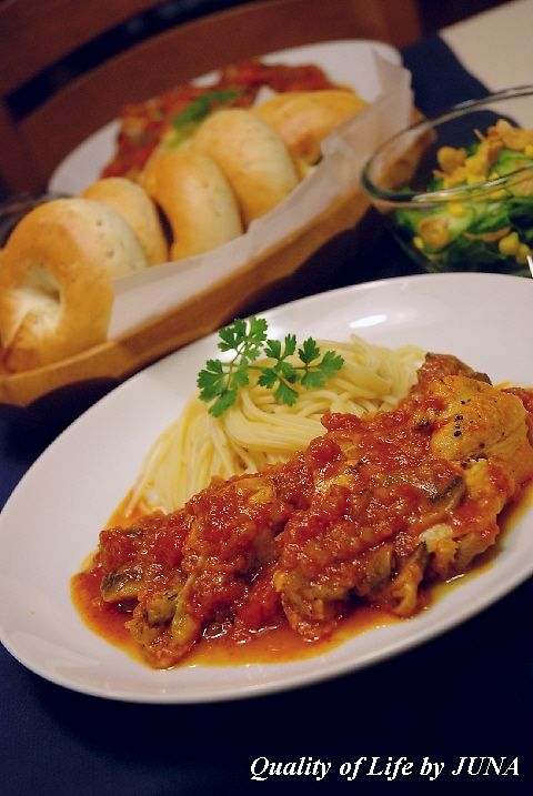 我が家の定番☆チキンのトマト煮deパスタ・・・そしてベーグル