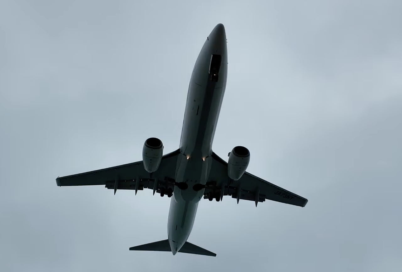 17end飛行機のおなか