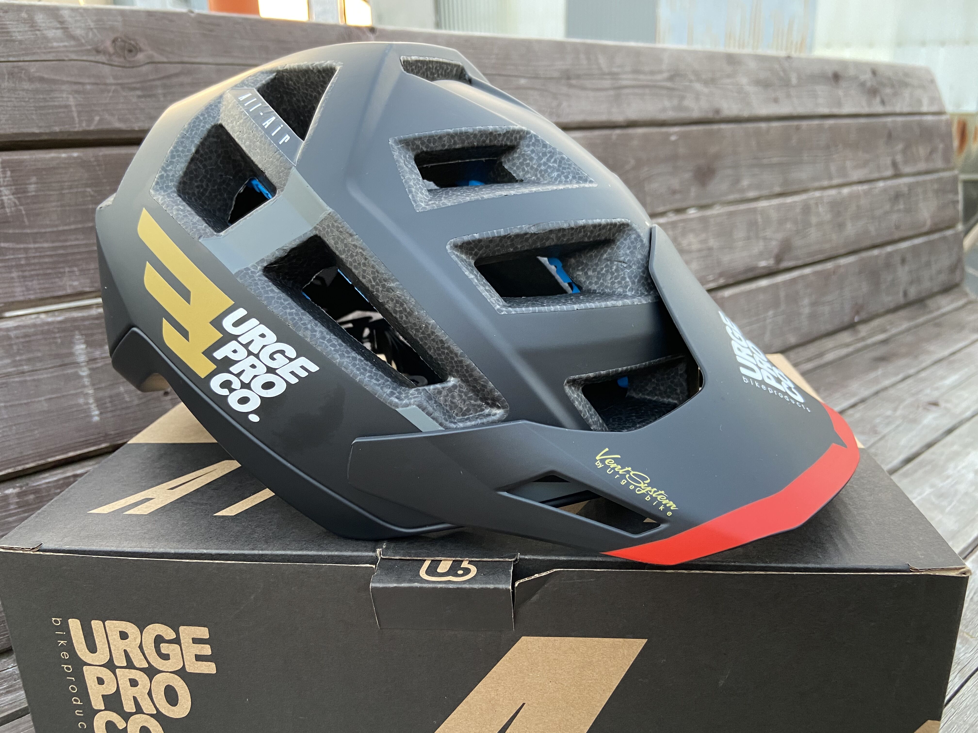 Urge ちいさ bikeproducts ヘルメット限定品