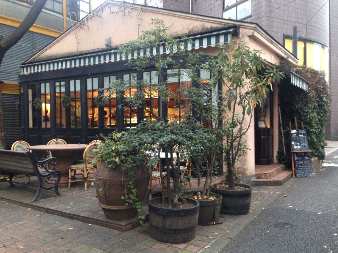 恵比寿 Papas Cafe 趣味の為に生きて行く 恵比寿 Papas Cafe 趣味の為に生きて行く