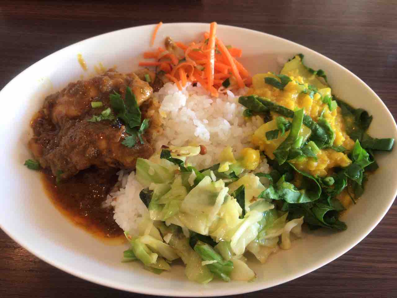 新御茶ノ水 カレーライスディラン 趣味の為に生きて行く