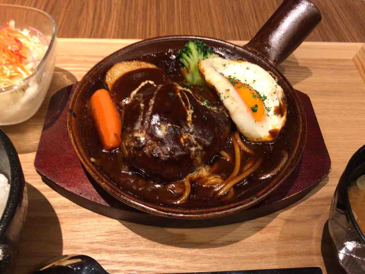 青山一丁目 洋食屋伊勢十 青山店 ランチ 趣味の為に生きて行く