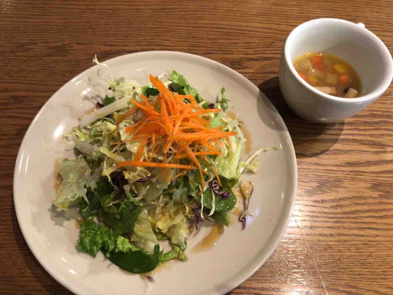 新宿御苑前 くろねこピッツァ ランチ 趣味の為に生きて行く